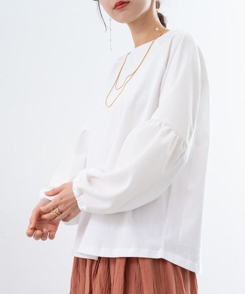 refinedworks(リファインドワークス)の「【refinedworks】ポコポコ とした動きのある 素材 が 可愛い プルオーバー !(Tシャツ/カットソー・レディース・ブルー/オフホワイト/グレイッシュベージュ・FREE)」の7枚目の写真