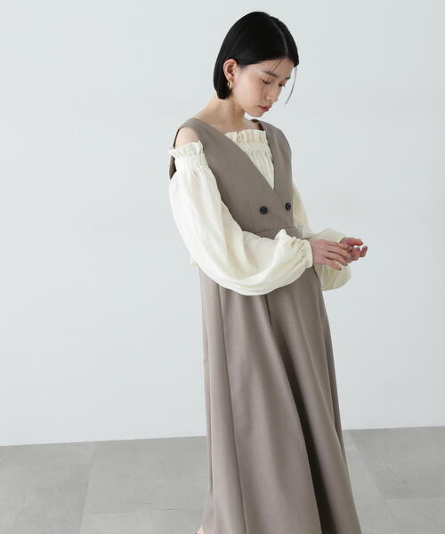 N.(N. Natural Beauty Basic)(エヌエヌナチュラルビューティーベーシック)の「Vネックフレアジャンパースカート(ジャンパースカート・レディース・ベージュ/オフホワイト/グレー・MEDIUM)」の13枚目の写真
