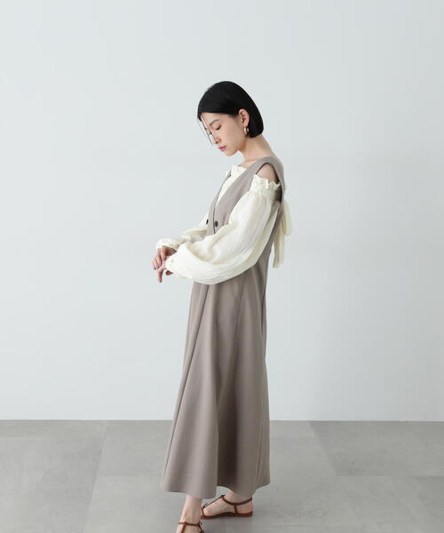 N.(N. Natural Beauty Basic)(エヌエヌナチュラルビューティーベーシック)の「Vネックフレアジャンパースカート(ジャンパースカート・レディース・ベージュ/オフホワイト/グレー・MEDIUM)」の19枚目の写真