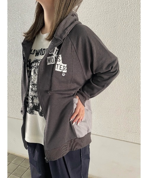 WORLD WIDE LOVE!(ワールドワイドラブ)の「布帛切り替えパーカー(パーカー・レディース・スミクロ/オートミール/カーキ・1)」の8枚目の写真