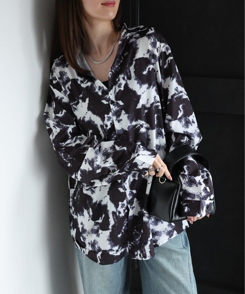 CREARE -LINO-（クレアーレリノ）の「〈ユニセックス商品〉転写プリント ルーズ総柄シャツ（シャツ/ブラウス・メンズ・ブラック・M/S）」の7枚目の写真