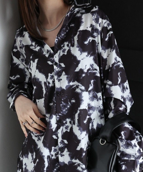 CREARE -LINO-（クレアーレリノ）の「〈ユニセックス商品〉転写プリント ルーズ総柄シャツ（シャツ/ブラウス・メンズ・ブラック・M/S）」の8枚目の写真