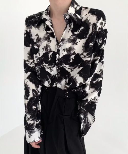 CREARE -LINO-（クレアーレリノ）の「〈ユニセックス商品〉転写プリント ルーズ総柄シャツ（シャツ/ブラウス・メンズ・ブラック・M/S）」の16枚目の写真