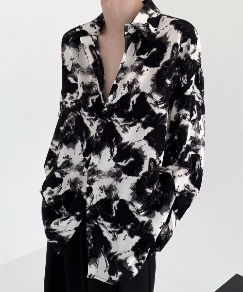CREARE -LINO-（クレアーレリノ）の「〈ユニセックス商品〉転写プリント ルーズ総柄シャツ（シャツ/ブラウス・メンズ・ブラック・M/S）」の17枚目の写真