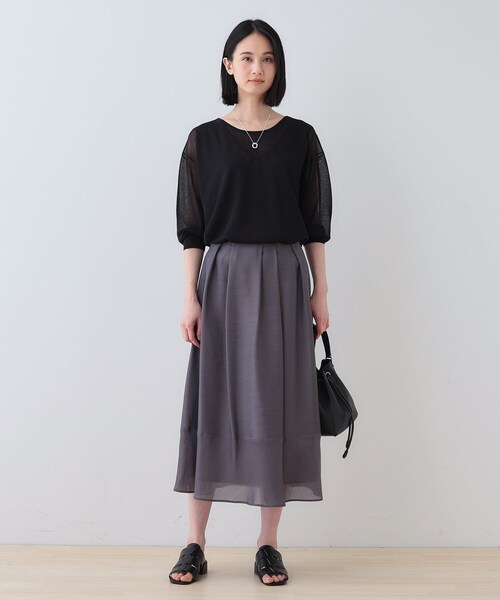 INDIVI（インディヴィ）の「【洗える／シアーラメ】レイヤード風ニット（ニット/セーター・レディース・オフホワイト/ブルーグリーン/ブラック/キャメル/ライトグレー・05/38/15 /13/19）」の16枚目の写真