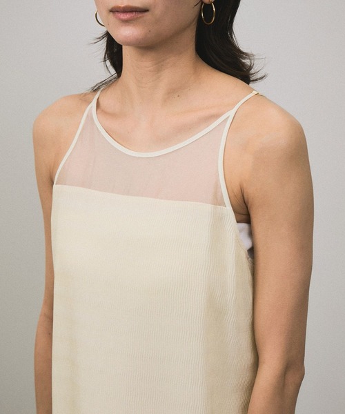 SALON adam et rope'（サロン アダム エ ロペ）の「グリースウェーブキャミワンピース（ワンピース・レディース・ブラック/キナリ・FREE）」の7枚目の写真