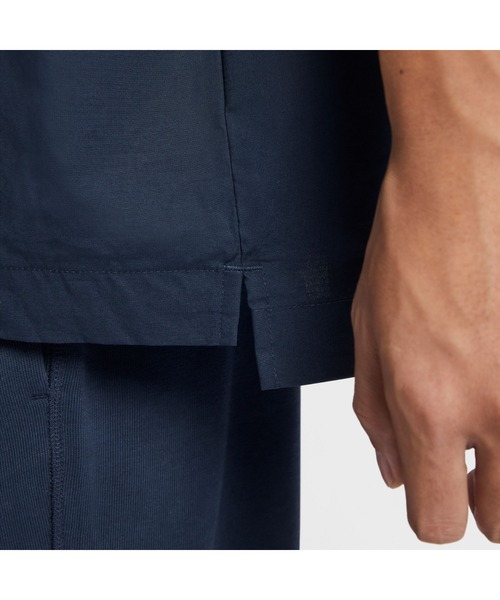 NIKE(ナイキ)の「NIKE/ナイキ クラブ BTN S/S トップ OS(シャツ/ブラウス・メンズ・アイボリー/カーキ・M/L/S/XL)」の10枚目の写真