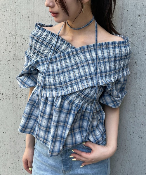 FOREVER 21（フォーエバー トゥエンティーワン）の「【2025SS】チョーカー付きオフショルブラウス半袖（シャツ/ブラウス・レディース・ブラック/グレー/ブルー・FREE）」の3枚目の写真