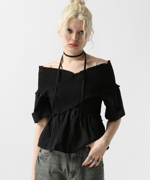 FOREVER 21（フォーエバー トゥエンティーワン）の「【2025SS】チョーカー付きオフショルブラウス半袖（シャツ/ブラウス・レディース・ブラック/グレー/ブルー・FREE）」の11枚目の写真