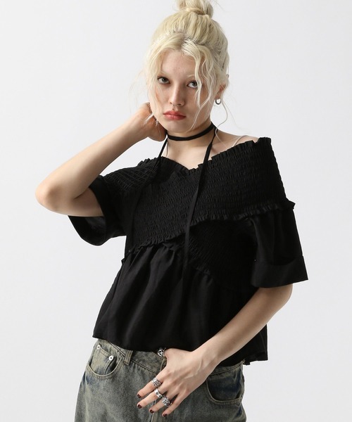 FOREVER 21（フォーエバー トゥエンティーワン）の「【2025SS】チョーカー付きオフショルブラウス半袖（シャツ/ブラウス・レディース・ブラック/グレー/ブルー・FREE）」の12枚目の写真