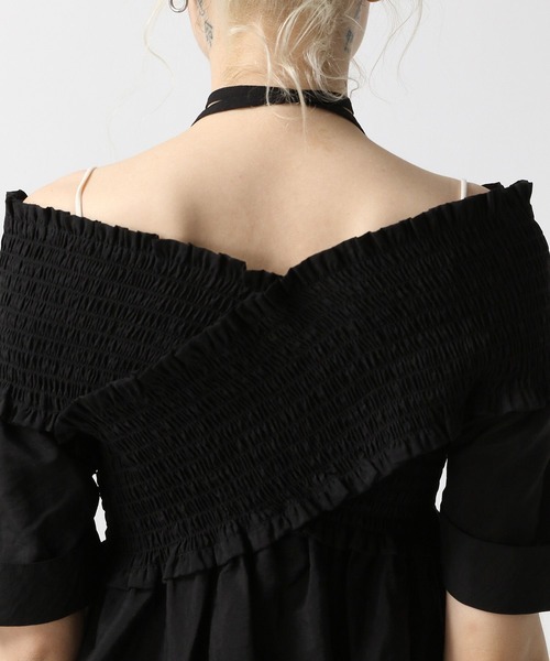 FOREVER 21（フォーエバー トゥエンティーワン）の「【2025SS】チョーカー付きオフショルブラウス半袖（シャツ/ブラウス・レディース・ブラック/グレー/ブルー・FREE）」の20枚目の写真