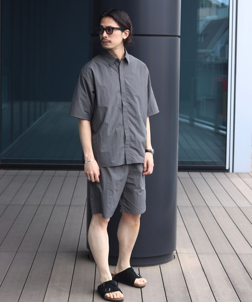 B:MING by BEAMS（ビーミングバイビームス）の「撥水 ナイロン ハーフスリーブ シャツ（シャツ/ブラウス・メンズ・グレー/ブラック・X-LARGE/LARGE/MEDIUM/SMALL）」の3枚目の写真