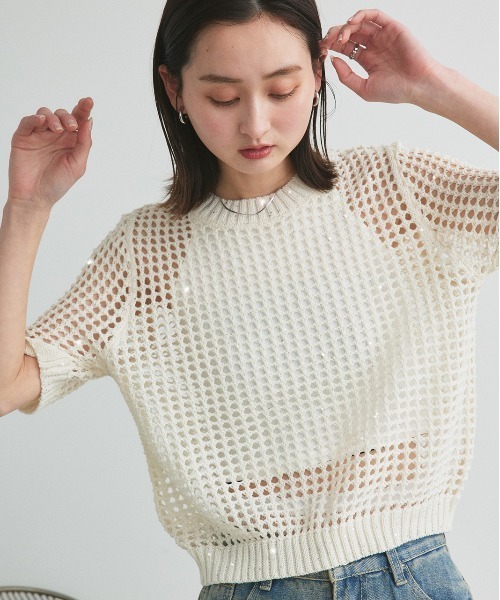 ad thie(アドティエ)の「スパンコール メッシュニット プルオーバー(ニット/セーター・レディース・ライトグレー/ベージュ/オフホワイト/ブラック・FREE)」の10枚目の写真