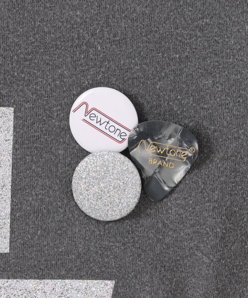 DRESSLAVE（ドレスレイブ）の「NEWTONE / CITY Tee(オーバーサイズロゴTシャツ SS25TSCCITY)（Tシャツ/カットソー・レディース・ベージュ/グレー・36）」の20枚目の写真