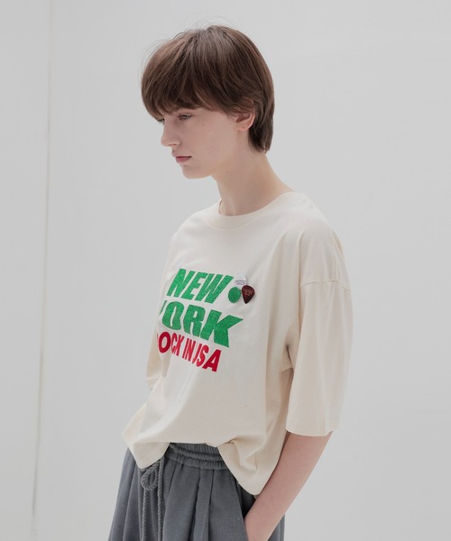 DRESSLAVE（ドレスレイブ）の「NEWTONE / CITY Tee(オーバーサイズロゴTシャツ SS25TSCCITY)（Tシャツ/カットソー・レディース・ベージュ/グレー・36）」の3枚目の写真