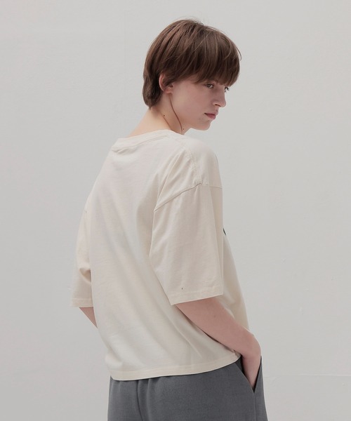 DRESSLAVE（ドレスレイブ）の「NEWTONE / CITY Tee(オーバーサイズロゴTシャツ SS25TSCCITY)（Tシャツ/カットソー・レディース・ベージュ/グレー・36）」の4枚目の写真