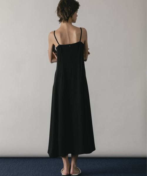 CINOH(チノ)の「BACK SATIN GEORGETTE DRESS(ワンピース・レディース・ライトグレー/ブラック・38/36)」の12枚目の写真