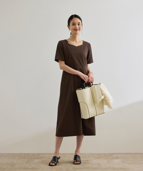ROPE'(ロペ)の「【洗える】スクエアーネックワンピース(ジャガード/サッカー素材)(ワンピース・レディース・ブラウン/ブルー/ブラック・36/38)」の21枚目の写真