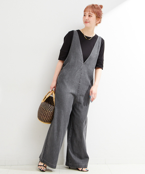 B.C STOCK(ベーセーストック)の「《追加》【WEB限定】DU JOUR/デュ ジュール V NECK JEAN SALOPETTE(サロペット/オーバーオール・レディース・スカイブルー/グレー・FREE)」の4枚目の写真