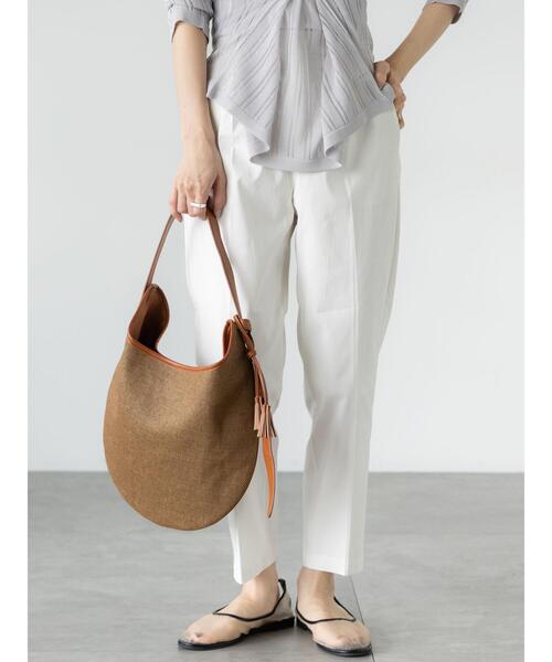 Lugnoncure（ルノンキュール）の「ストレッチテーパードパンツ（その他パンツ・レディース・ブラック/チャコールグレー/オフホワイト/ブルー/ベージュ・M/S/L）」の2枚目の写真