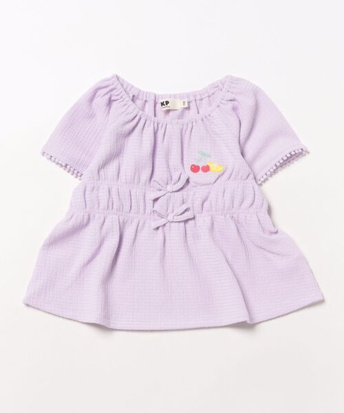 KP(ケーピー)の「シャーリングジャカード ブラウス(シャツ/ブラウス・キッズ・オフホワイト/ラベンダー・120cm/130cm/140cm/110cm)」の2枚目の写真