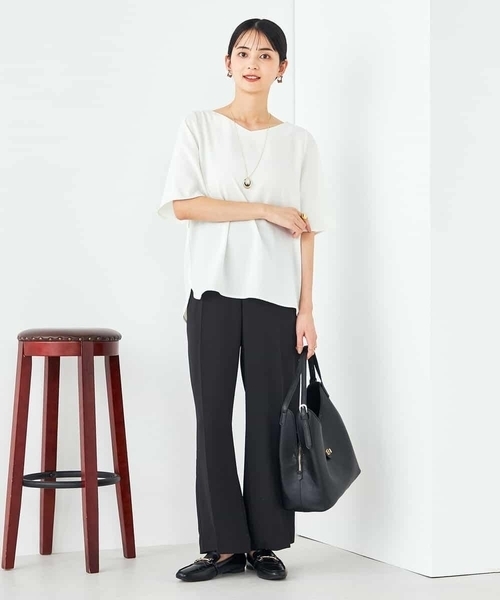 a.v.v（アーヴェヴェ）の「【接触冷感/洗える/イージーケア】美ラクるスッキリ見えワイドパンツ（その他パンツ・レディース・グレー系その他/ブラック/ネイビー/モカ・36/38/40/42/34）」の17枚目の写真