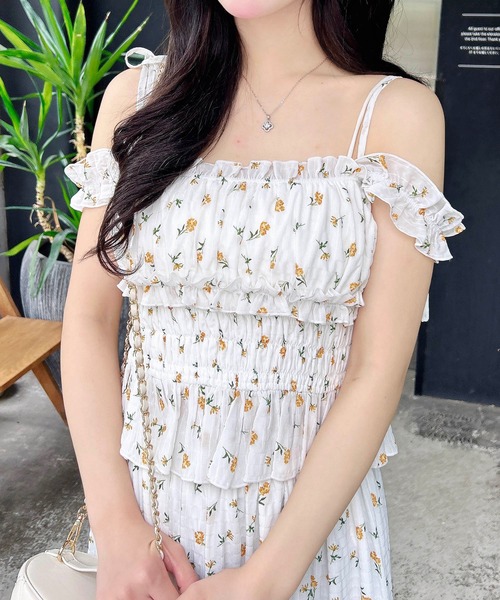 INGNI（イング）の「花柄2Wayフリルノースリブラウス(セットアップ対応)（シャツ/ブラウス・レディース・ホワイト×ブルー/ブラック×ブルー/ホワイト×イエロー・M）」の17枚目の写真