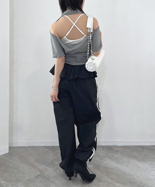 Jewelobe(ジュエローブ)の「バックオープンホルターネックTシャツ(Tシャツ/カットソー・レディース・ブラック/グレー・FREE)」の19枚目の写真