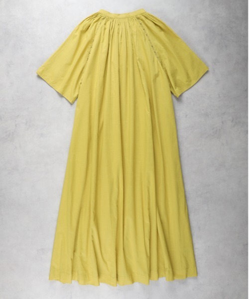 Right-on(ライトオン)の「【HONEYSUCKLE ROSE】半袖ワンピース(シャツワンピース・レディース・ブラック/ベージュ/イエロー・L/M)」の5枚目の写真