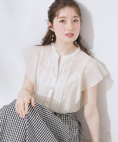 couture brooch（クチュールブローチ）の「【洗える・オシャレな透け感】タックデザインフレア袖シアーブラウス（シャツ/ブラウス・レディース・サンドベージュ/アイボリー/ブラック・36/38/42）」の10枚目の写真