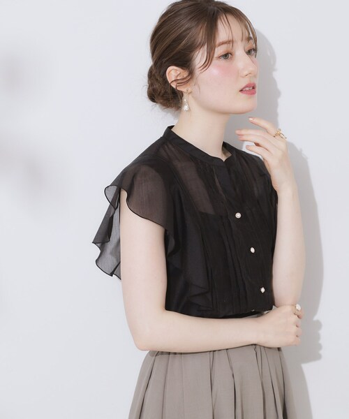 couture brooch（クチュールブローチ）の「【洗える・オシャレな透け感】タックデザインフレア袖シアーブラウス（シャツ/ブラウス・レディース・サンドベージュ/アイボリー/ブラック・36/38/42）」の21枚目の写真