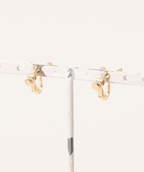 FOREVER 21（フォーエバー トゥエンティーワン）の「ミニリボンイヤリング（イヤリング・レディース・ゴールド/シルバー・FREE）」の9枚目の写真