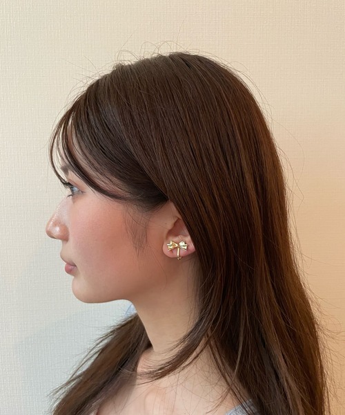 FOREVER 21（フォーエバー トゥエンティーワン）の「ミニリボンイヤリング（イヤリング・レディース・ゴールド/シルバー・FREE）」の3枚目の写真