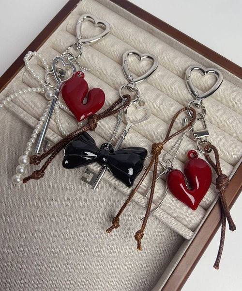ハート リボン モチーフ カラビナ マルチチャーム コード付き