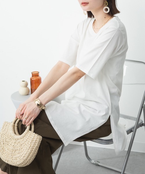 RCD(アールシーディー)の「コットン5分袖チュニックTシャツ(Tシャツ/カットソー・レディース・モカ/ブラック/カーキ/グレイッシュベージュ/オフホワイト・F)」の2枚目の写真