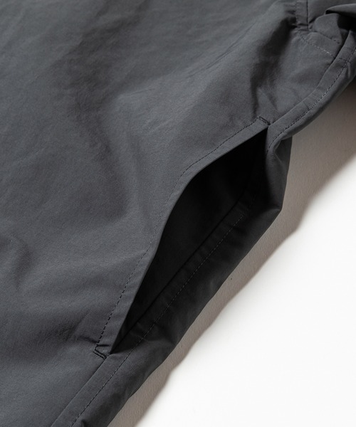 meanswhile(ミーンズワイル)の「Detachable Sleeve Snap SH(シャツ/ブラウス・メンズ・チャコール/ベージュ系その他・1(S)/3(L))」の6枚目の写真