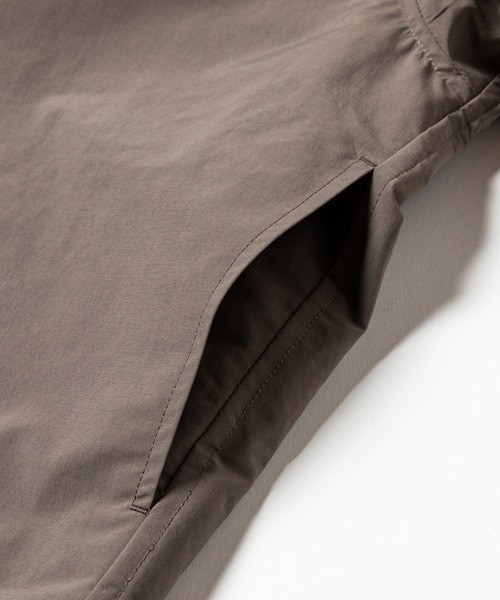 meanswhile(ミーンズワイル)の「Detachable Sleeve Snap SH(シャツ/ブラウス・メンズ・チャコール/ベージュ系その他・1(S)/3(L))」の13枚目の写真