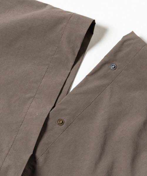 meanswhile(ミーンズワイル)の「Detachable Sleeve Snap SH(シャツ/ブラウス・メンズ・チャコール/ベージュ系その他・1(S)/3(L))」の16枚目の写真