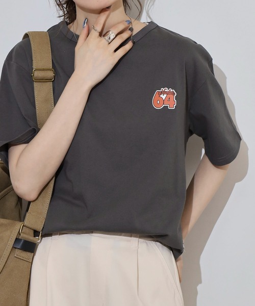 Arinomama(アリノママ)の「ナンバープリントオーバーサイズTシャツ(Tシャツ/カットソー・レディース・ブラック/スミクロ/オフホワイト/グレイッシュベージュ・FREE)」の12枚目の写真