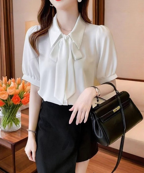 DAY CLOSET(デイ クローゼット)の「レディース ぽわんと可愛い。半袖ボウタイリボンブラウス(シャツ/ブラウス・レディース・ホワイト・M/XL/L)」の4枚目の写真