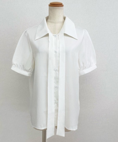 DAY CLOSET(デイ クローゼット)の「レディース ぽわんと可愛い。半袖ボウタイリボンブラウス(シャツ/ブラウス・レディース・ホワイト・M/XL/L)」の8枚目の写真
