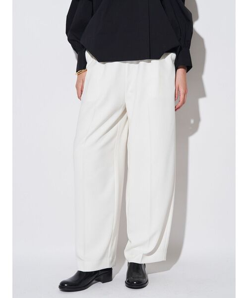 ELENDEEK(エレンディーク)の「ジョーゼットリラックスパンツ【セットアップ対応】(その他パンツ・レディース・グリーン/ブラック/オフホワイト・01/02)」の8枚目の写真