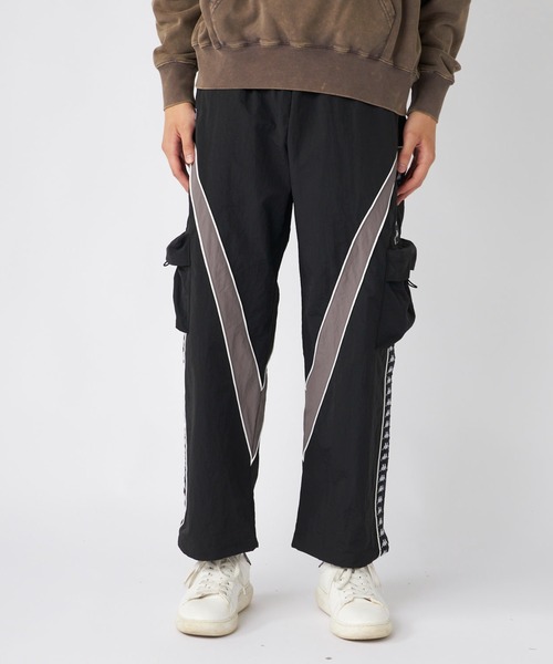 Kappa（カッパ）の「ナイロンパンツ（その他パンツ・メンズ・グレー/ブラック・X-LARGE/LARGE/MEDIUM）」の11枚目の写真