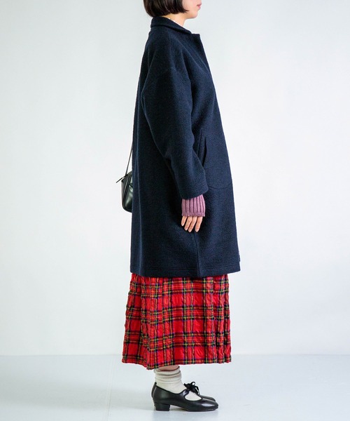 FABRIQUE en Planete terre（ファブリケアンプラネテール）の「[FABRIQUE en planete terre] WOOL JACKET COAT / ウールジャケットコート（チェスターコート・レディース・グリーン/ネイビー/オレンジ・38）」の17枚目の写真