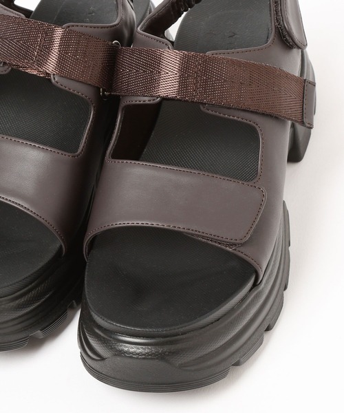 LEPSIM（レプシィム）の「厚底2ベルトサンダル　573185（サンダル・レディース・ブラック/ダークブラウン・MEDIUM/LARGE）」の15枚目の写真
