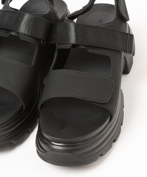 LEPSIM（レプシィム）の「厚底2ベルトサンダル　573185（サンダル・レディース・ブラック/ダークブラウン・MEDIUM/LARGE）」の14枚目の写真