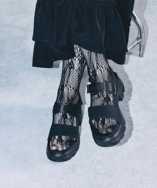 LEPSIM（レプシィム）の「厚底2ベルトサンダル　573185（サンダル・レディース・ブラック/ダークブラウン・MEDIUM/LARGE）」の20枚目の写真