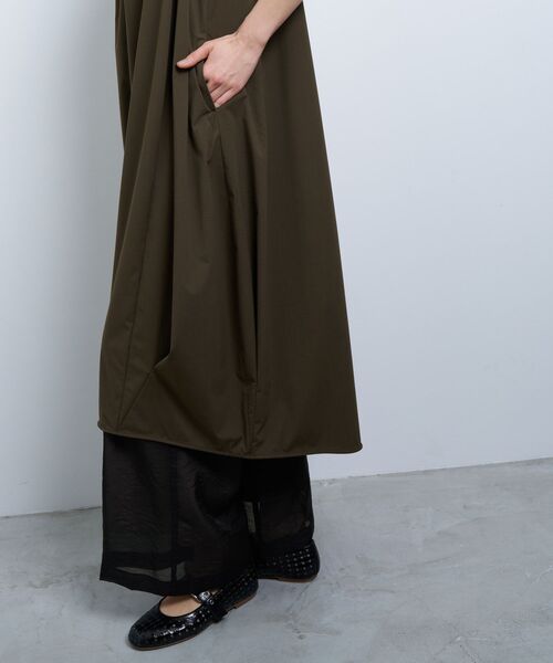 LANVIN en Bleu（ランバンオンブルー）の「ソフトタイプライターコクーンワンピース（ワンピース・レディース・グレー/カーキ/ネイビー・36/38）」の15枚目の写真