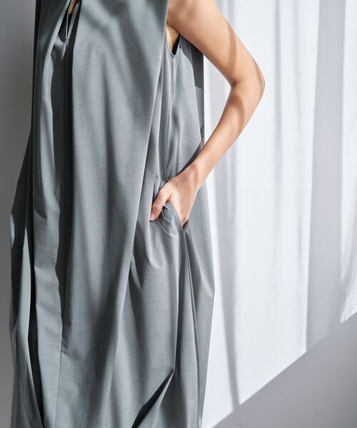 LANVIN en Bleu（ランバンオンブルー）の「ソフトタイプライターコクーンワンピース（ワンピース・レディース・グレー/カーキ/ネイビー・36/38）」の20枚目の写真