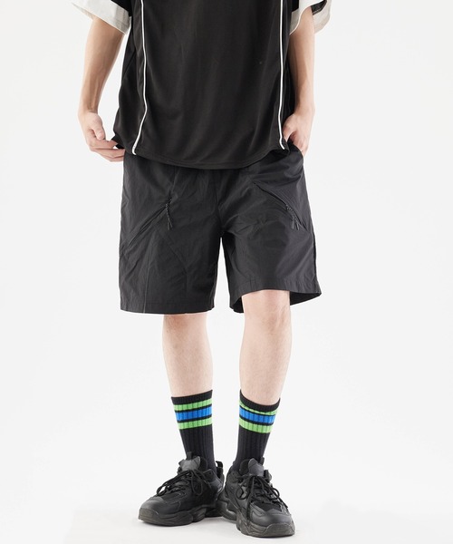 大幅値下げ クラネ two tuck half pants 黒　ハーフパンツ 大幅値下げ クラネ two tuck half pants 黒 ハーフパンツ（CLANE